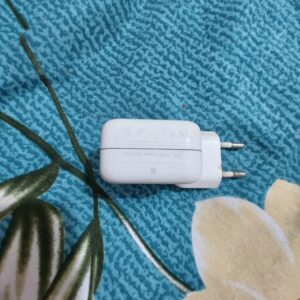 Original apple 10w charger for ipods and tab
