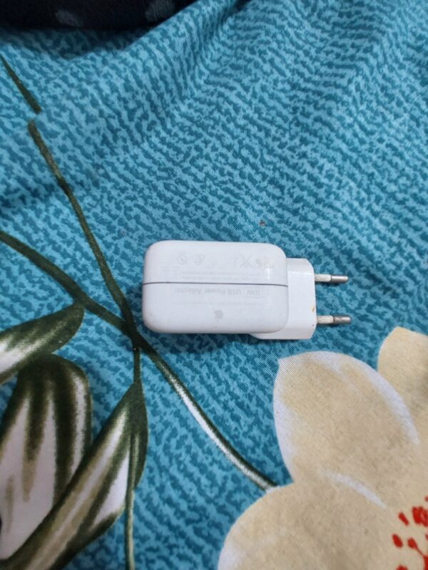 Original apple 10w charger for ipods and tab