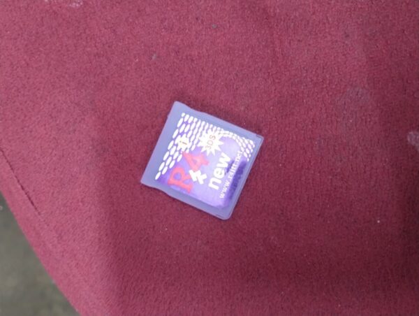 Like new r4 card with 2gb card and firmware