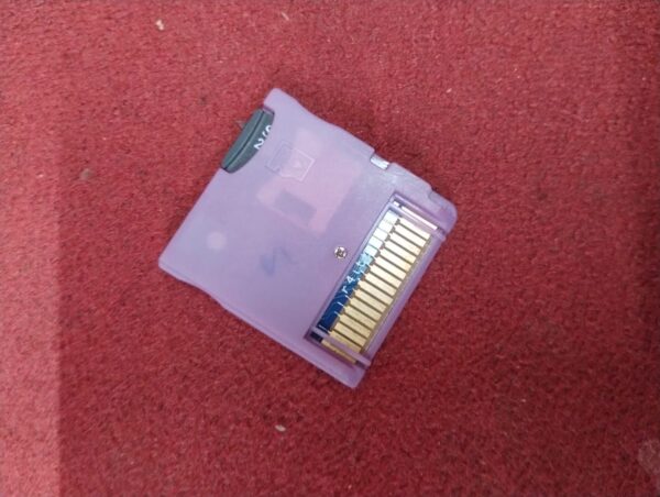 Like new r4 card with 2gb card and firmware - Image 2
