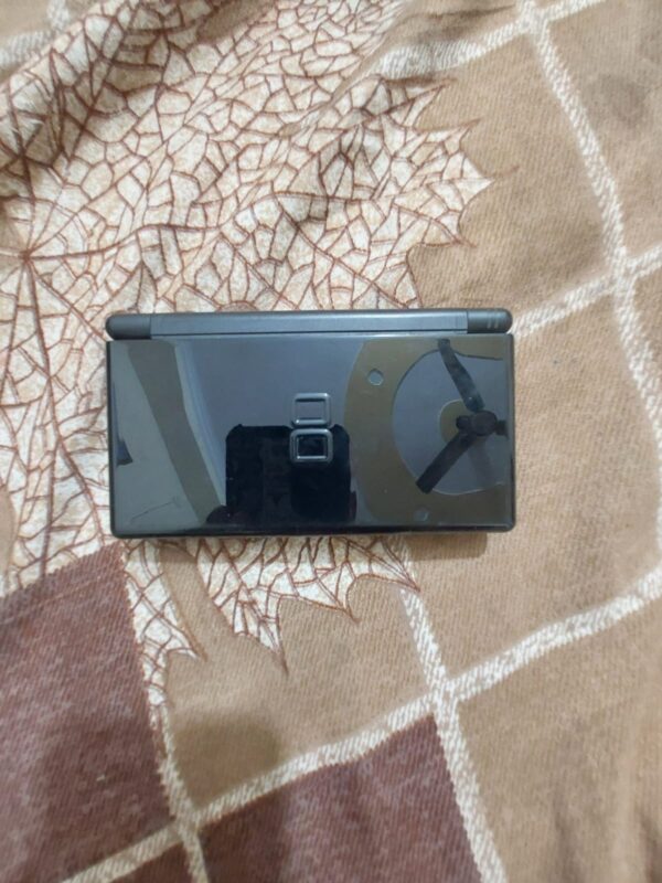 Nintendo DS lite black with 1 GBA game - Image 2