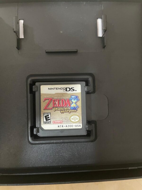 The legend of zelda cartridges for ds - Image 2