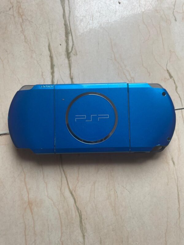 Psp 3000 blue perfect condition with original charger - Image 2