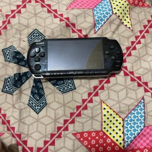 Psp 3000 piano black with original charger