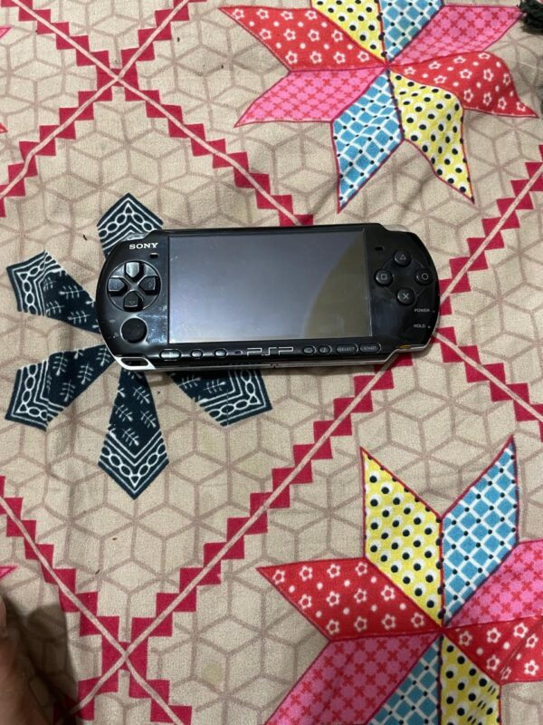 Psp 3000 piano black with original charger