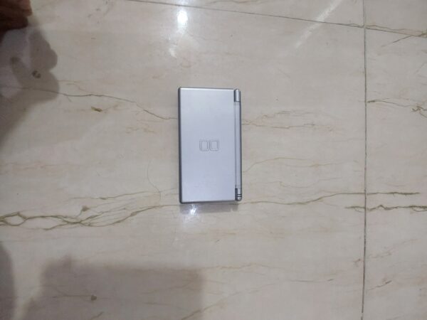 Nintendo ds lite silver in good condition - Image 3