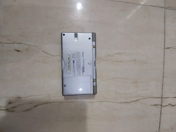 Nintendo ds lite silver in good condition - Image 2