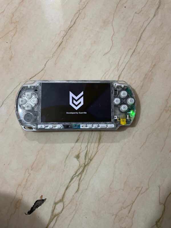 Custom Psp 3000 transparent with original charger - Image 3