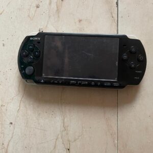 Psp piano black in good condition